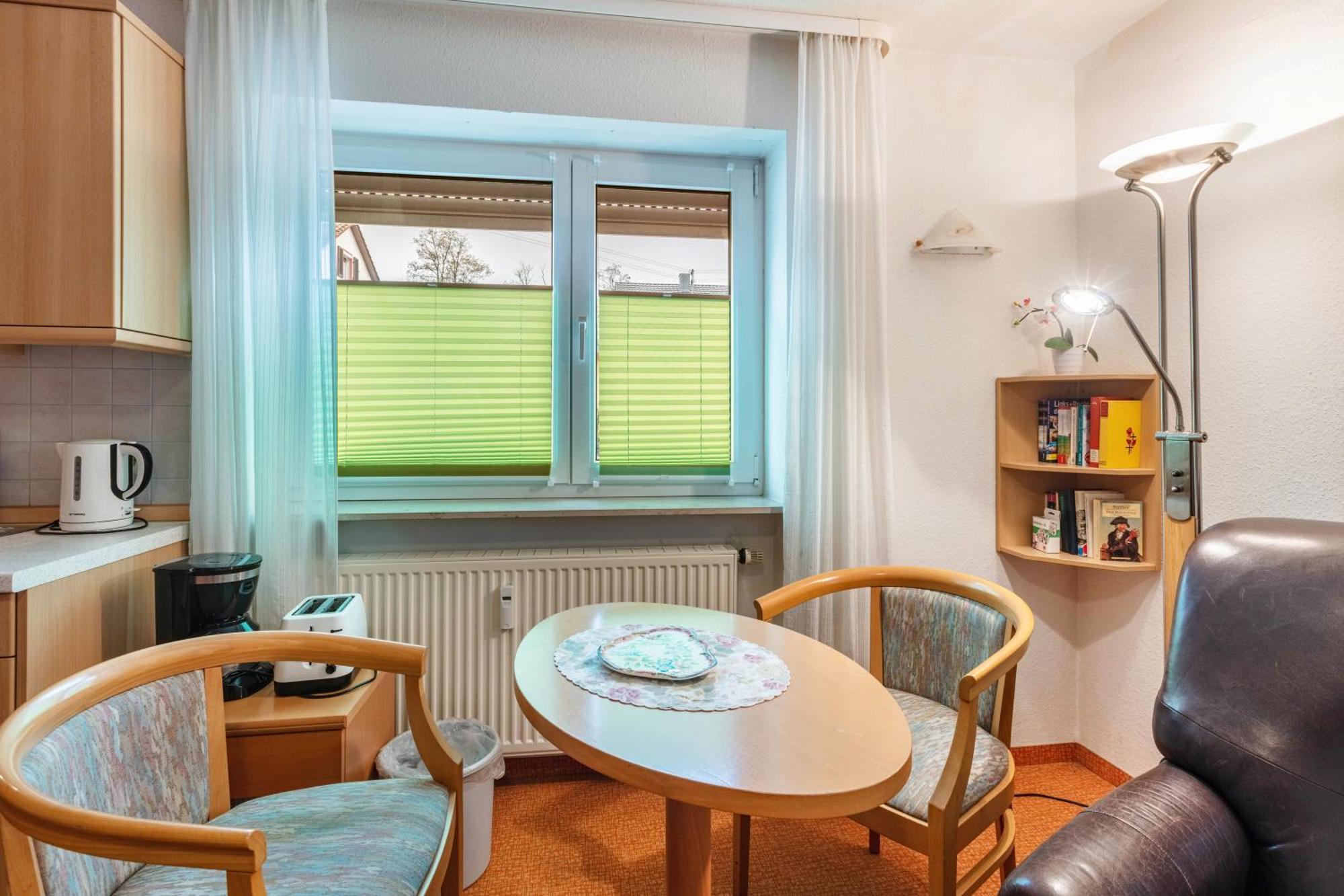 Apartments Am Schwarzwaelder Hof Бад-Беллинген Экстерьер фото
