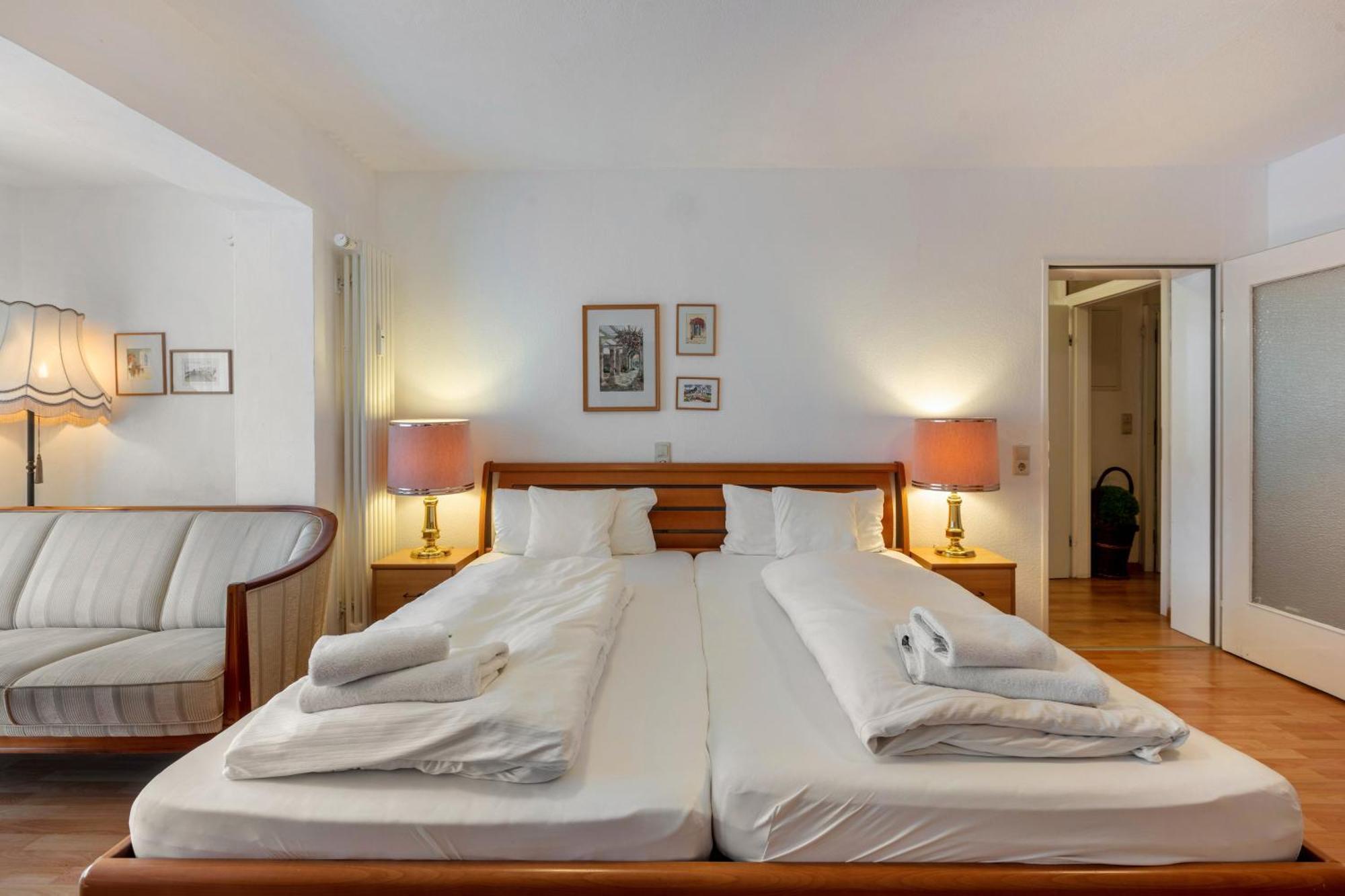 Apartments Am Schwarzwaelder Hof Бад-Беллинген Экстерьер фото